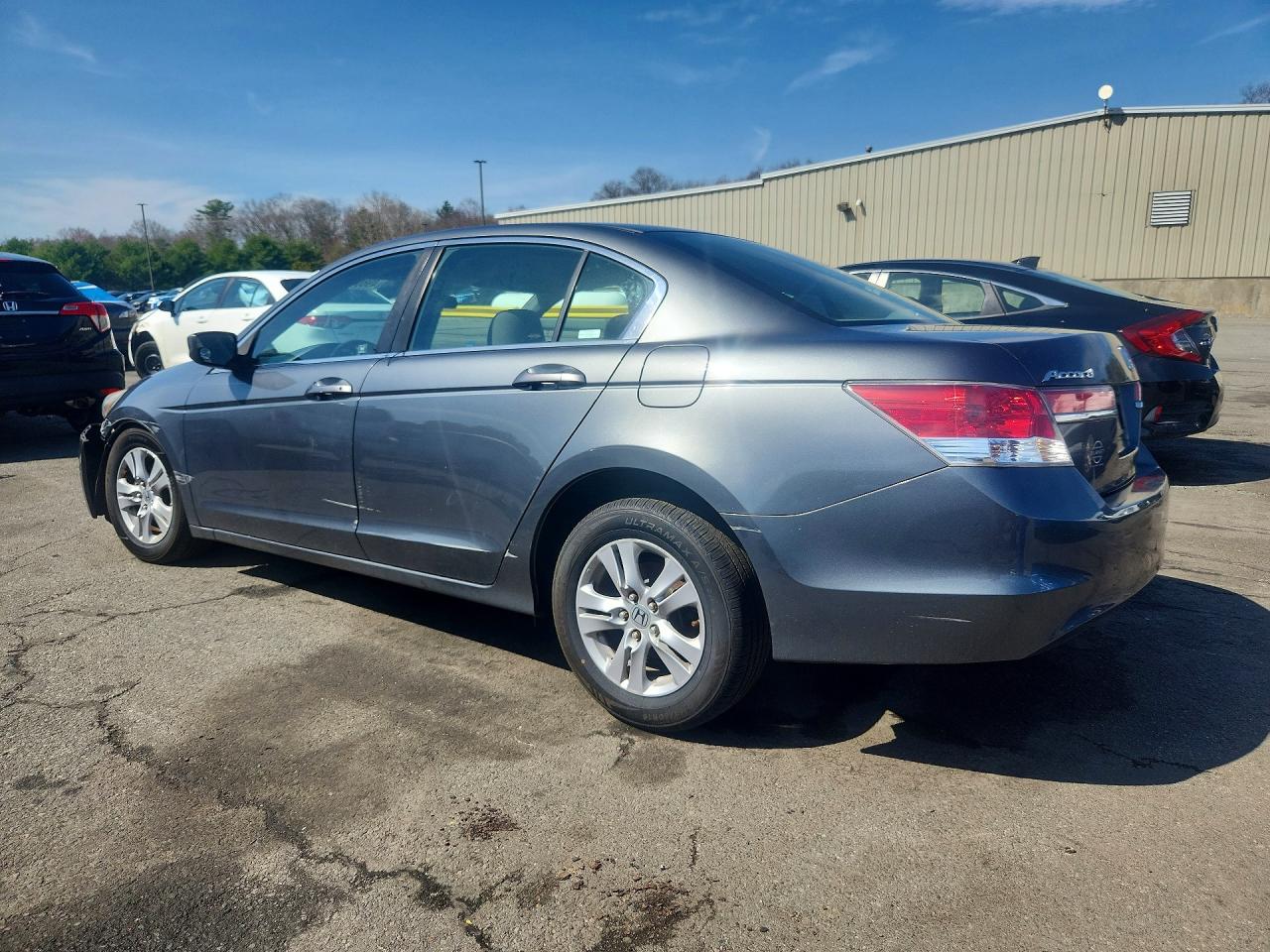 2011 HONDA ACCORD LXP photo 4