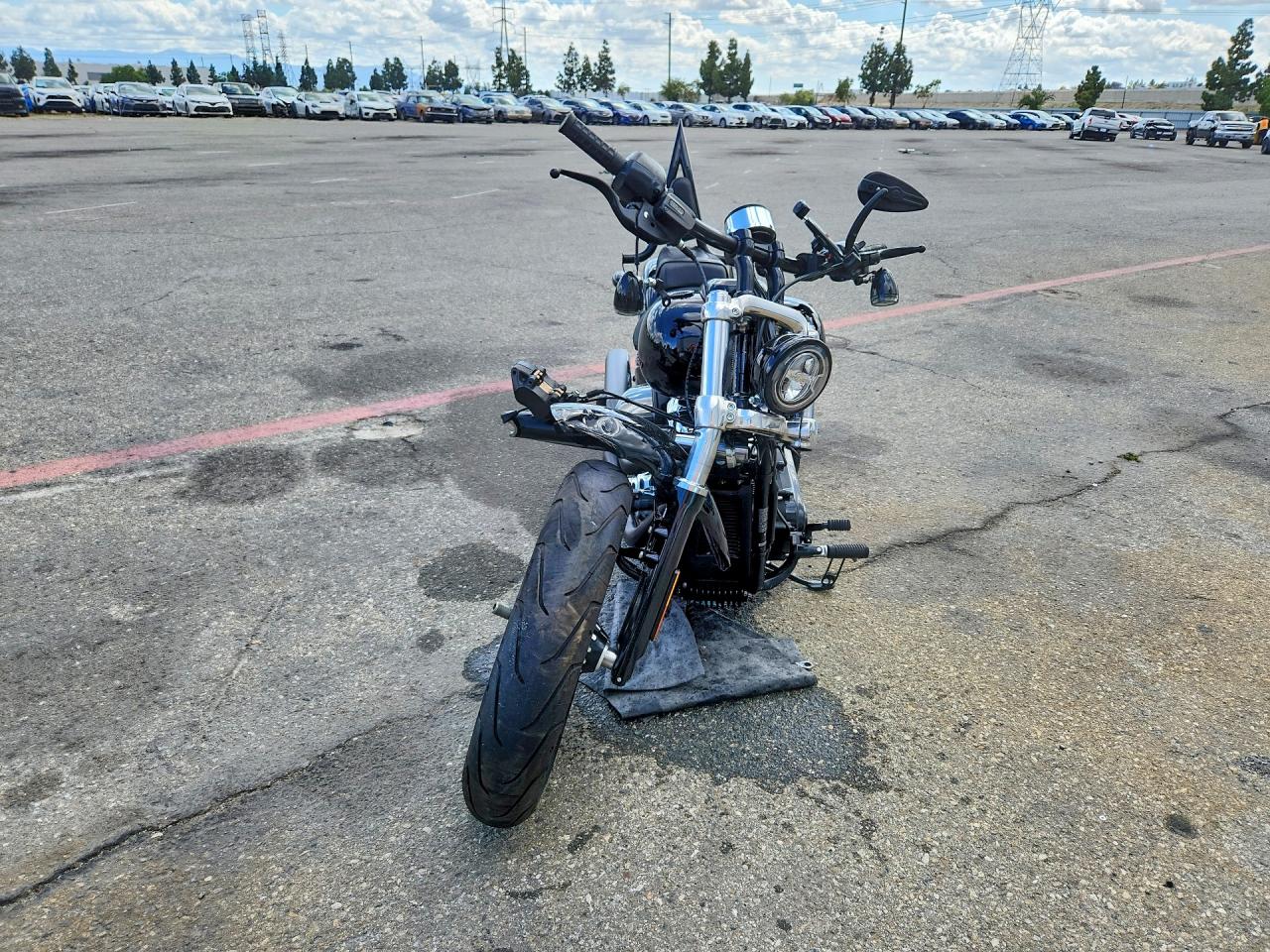 2025 HARLEY-DAVIDSON FXBR photo 2