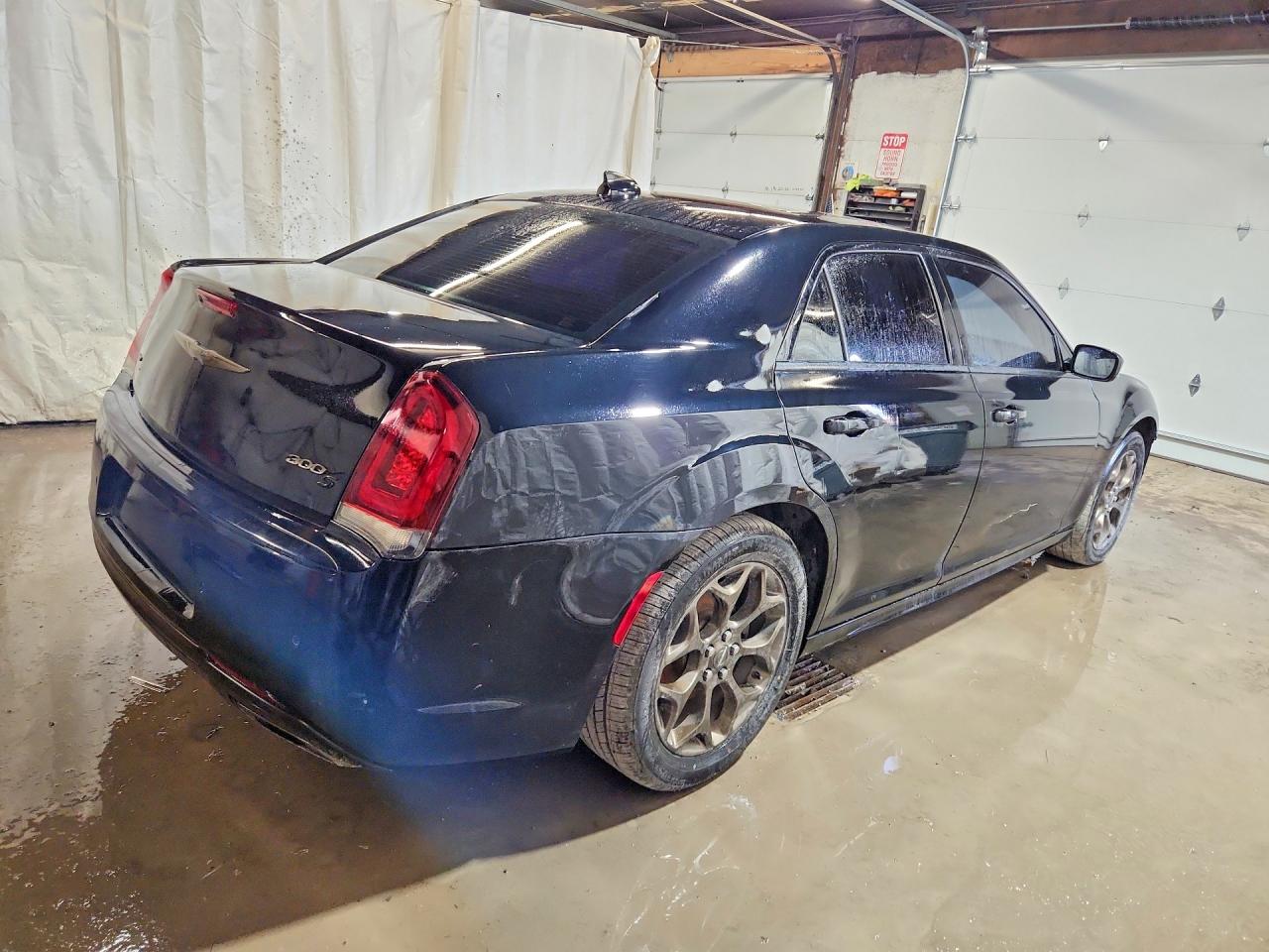 2016 CHRYSLER 300 S photo 3