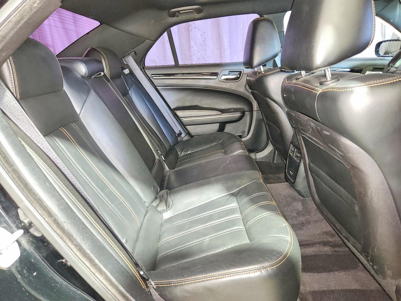 2016 CHRYSLER 300 S photo 10