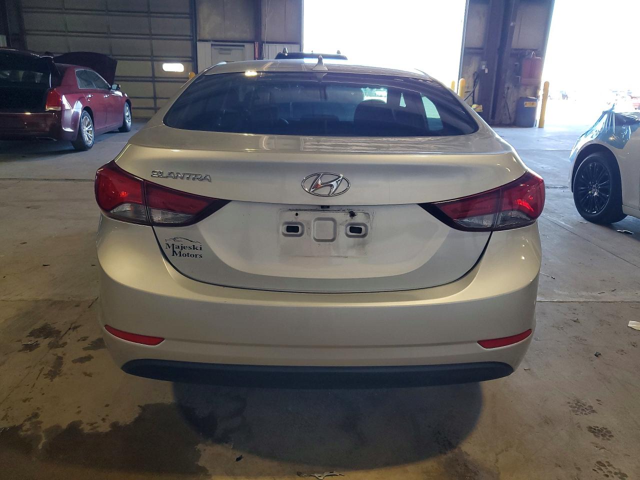 2015 HYUNDAI ELANTRA SE photo 16