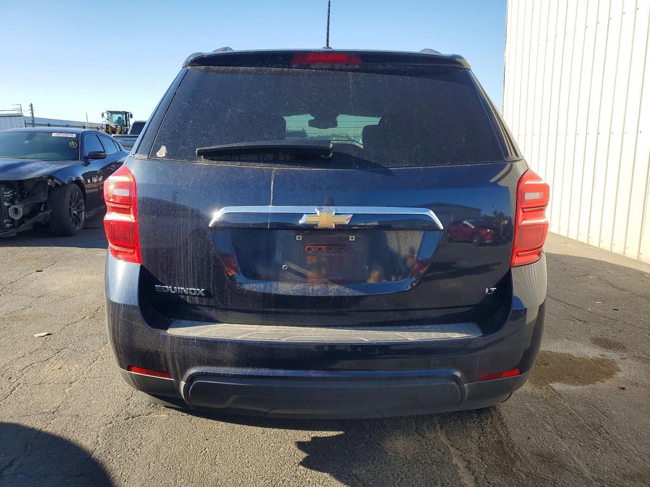 2017 CHEVROLET EQUINOX LT photo 11