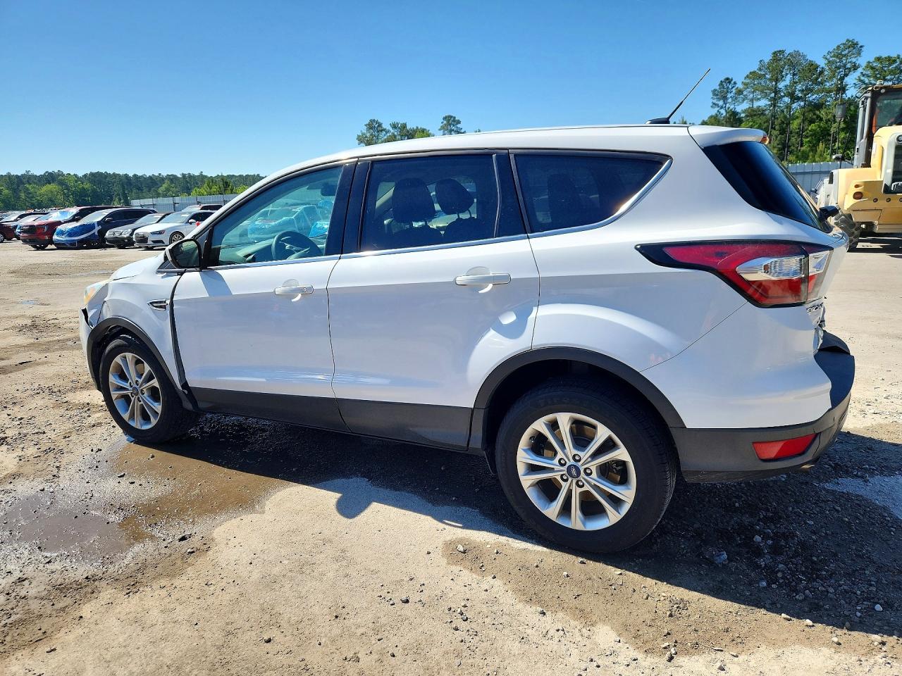 2017 FORD ESCAPE SE photo 4