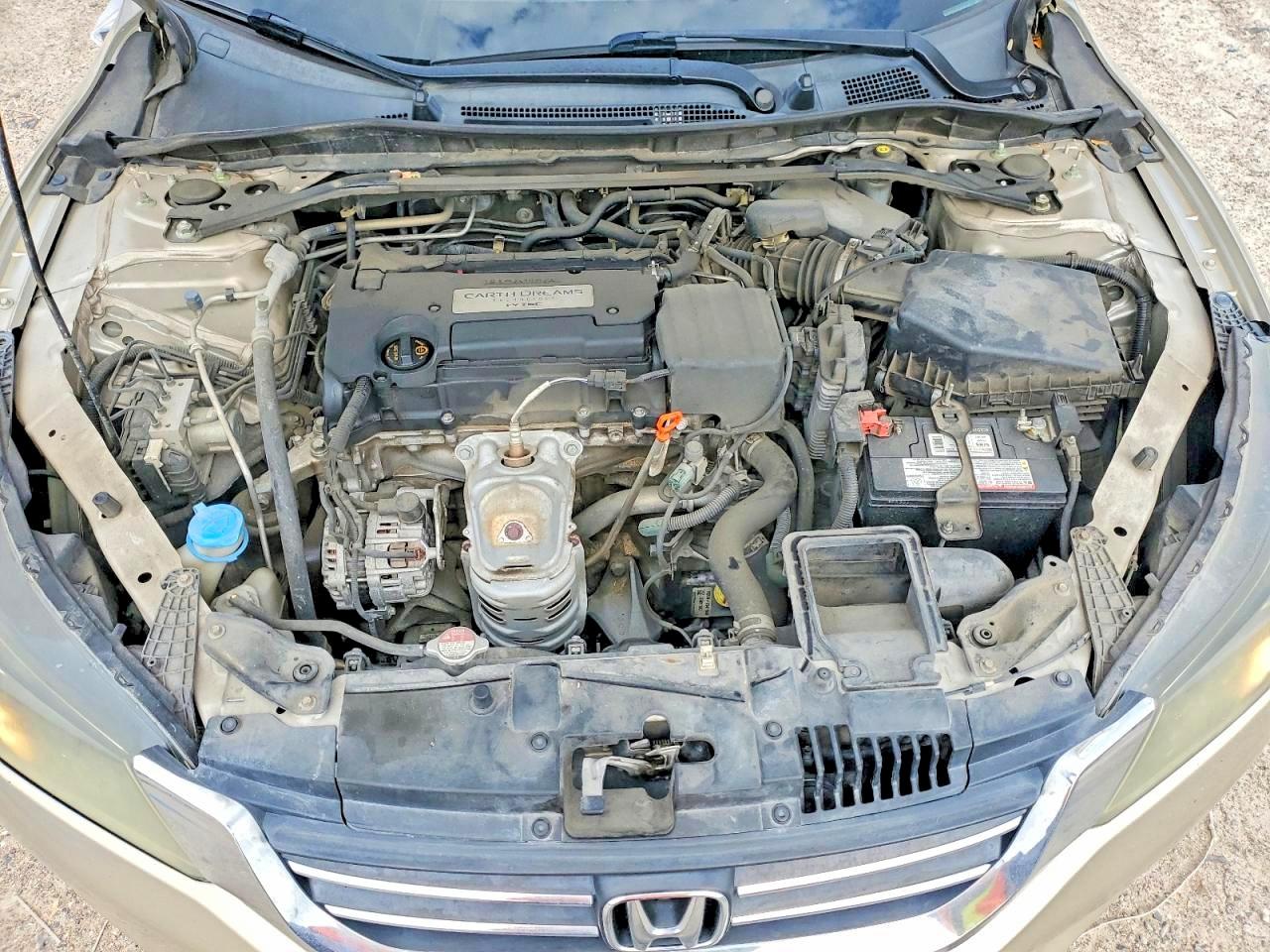 2014 HONDA ACCORD photo 25