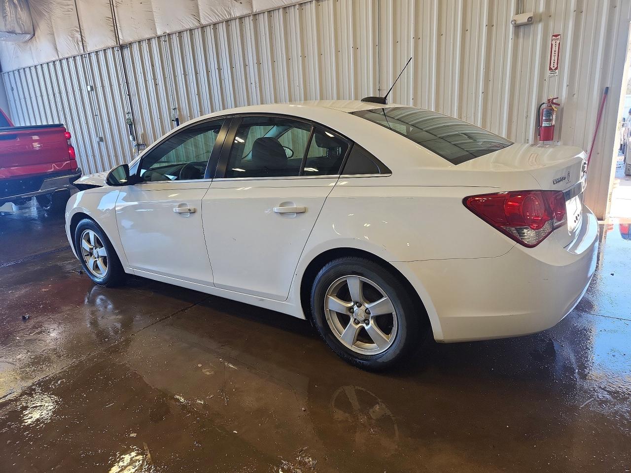 2015 CHEVROLET CRUZE LT photo 3