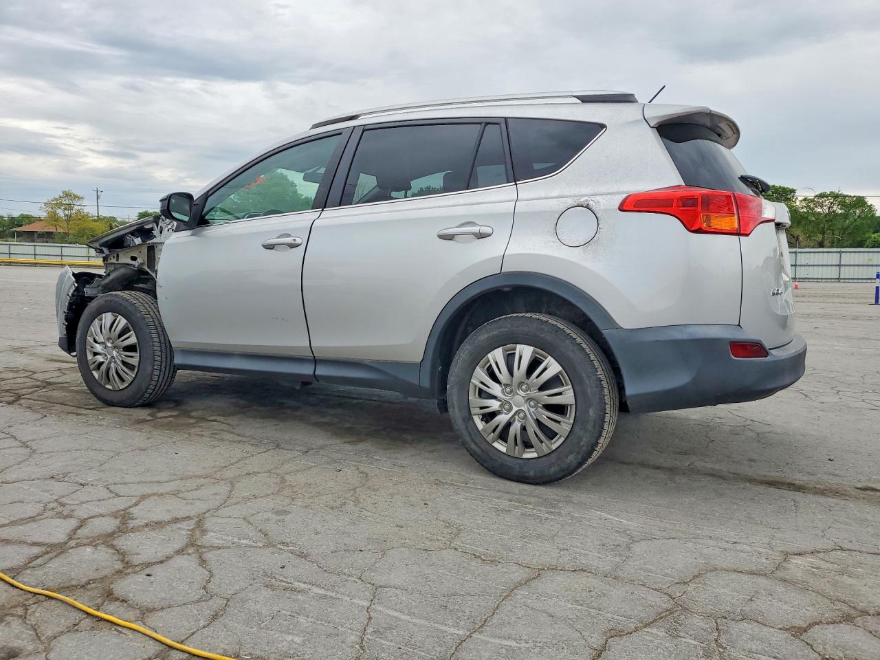 2013 TOYOTA RAV4 LE photo 3