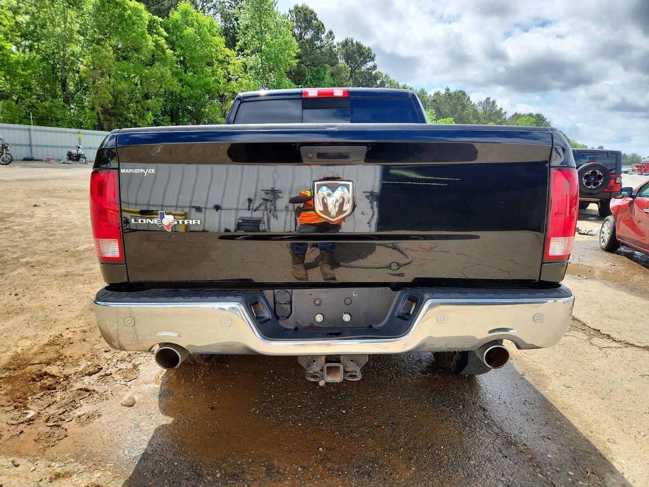 2019 RAM 1500 CLASSIC SLT photo 16