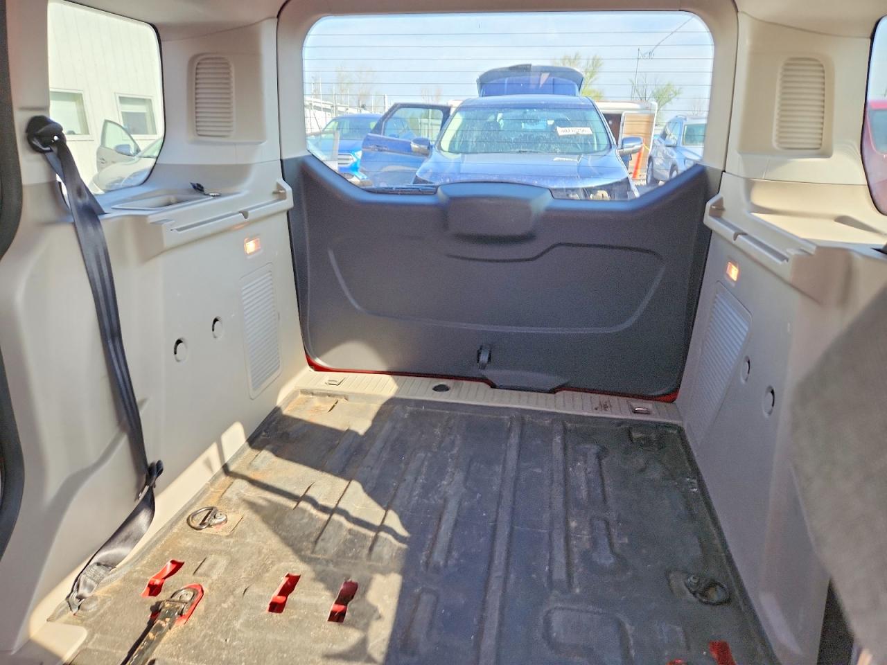 2015 FORD TRANSIT CONNECT XLT photo 19