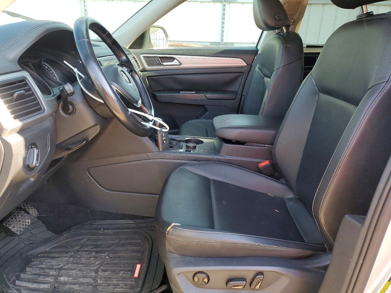 2018 VOLKSWAGEN ATLAS SE photo 7