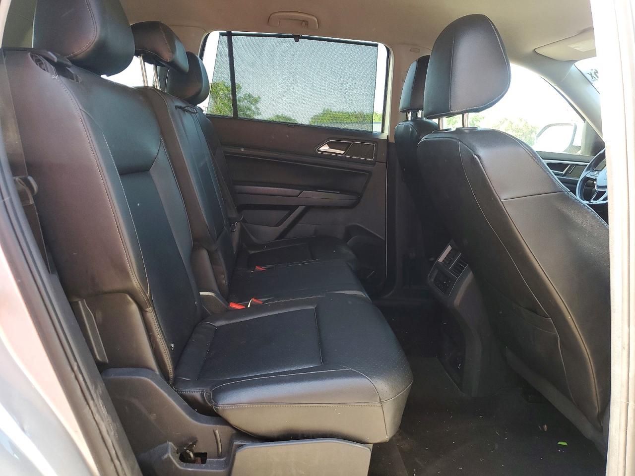2018 VOLKSWAGEN ATLAS SE photo 11