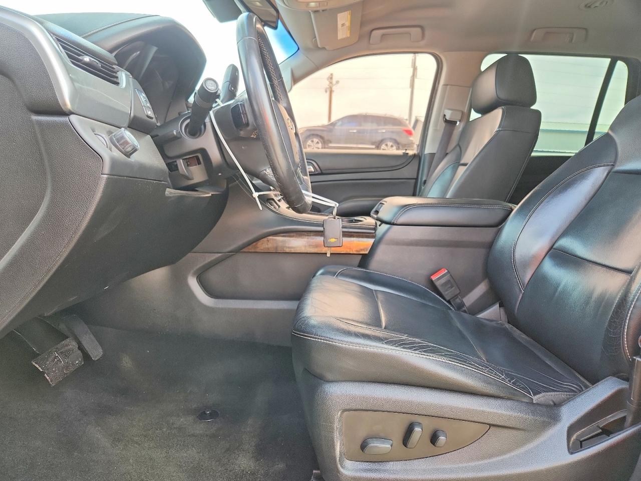 2017 CHEVROLET TAHOE C1500 LT photo 13