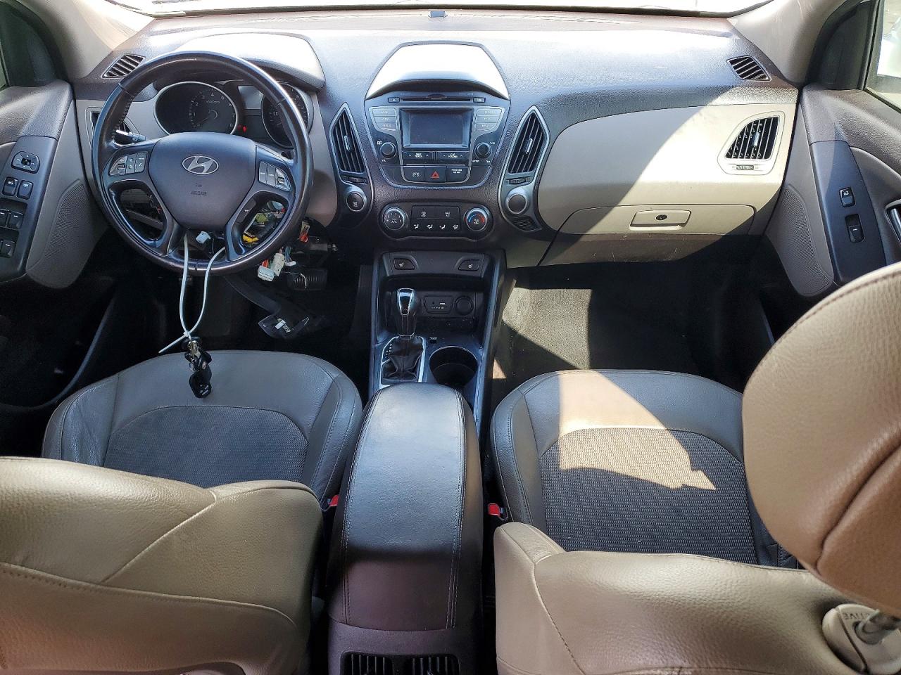 2015 HYUNDAI TUCSON SE photo 22