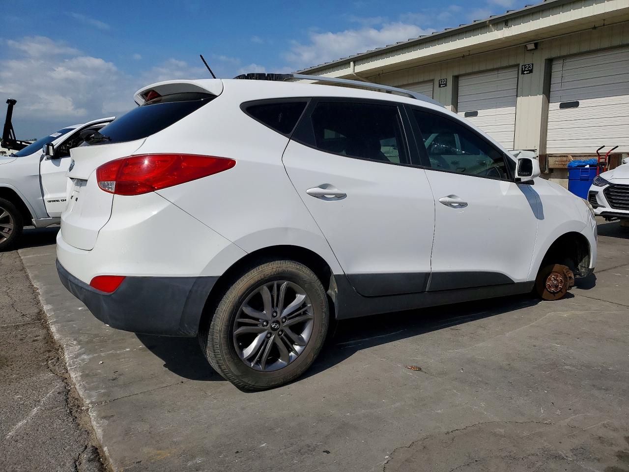 2015 HYUNDAI TUCSON SE photo 7
