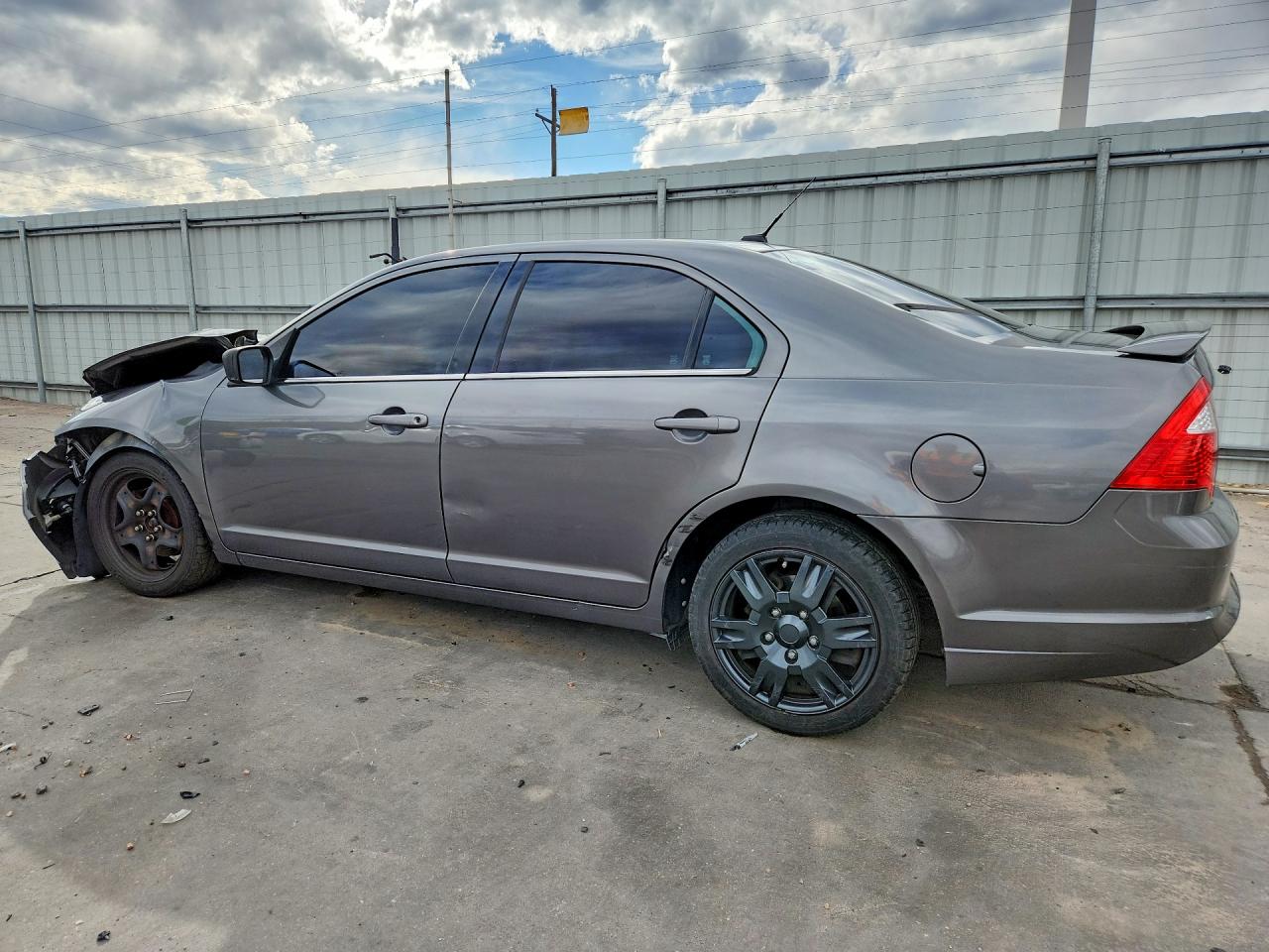 2010 FORD FUSION SE photo 4
