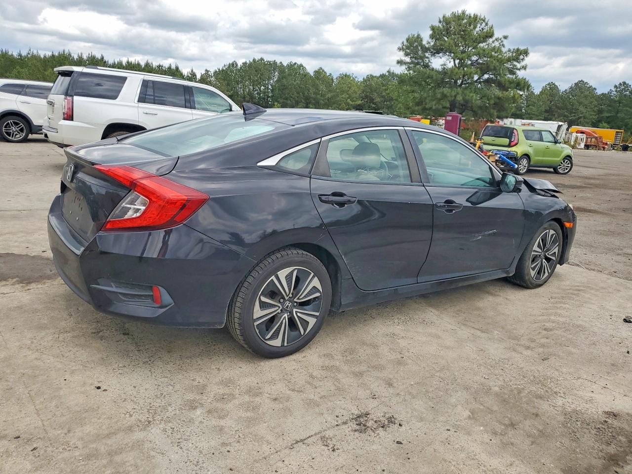 2017 HONDA CIVIC EX photo 5