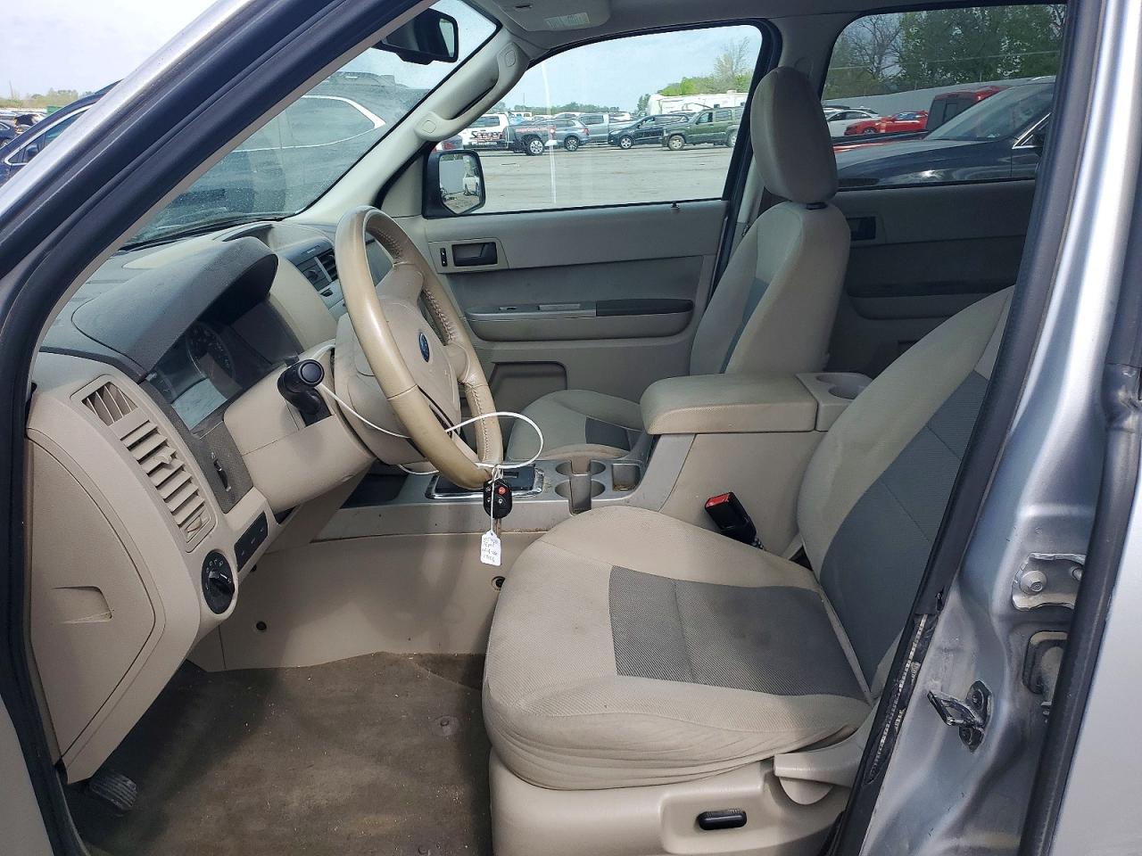 2011 FORD ESCAPE XLT photo 7