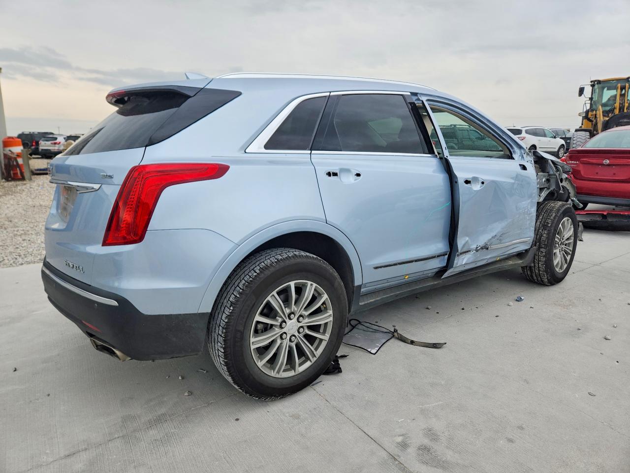 2017 CADILLAC XT5 LUXURY photo 5