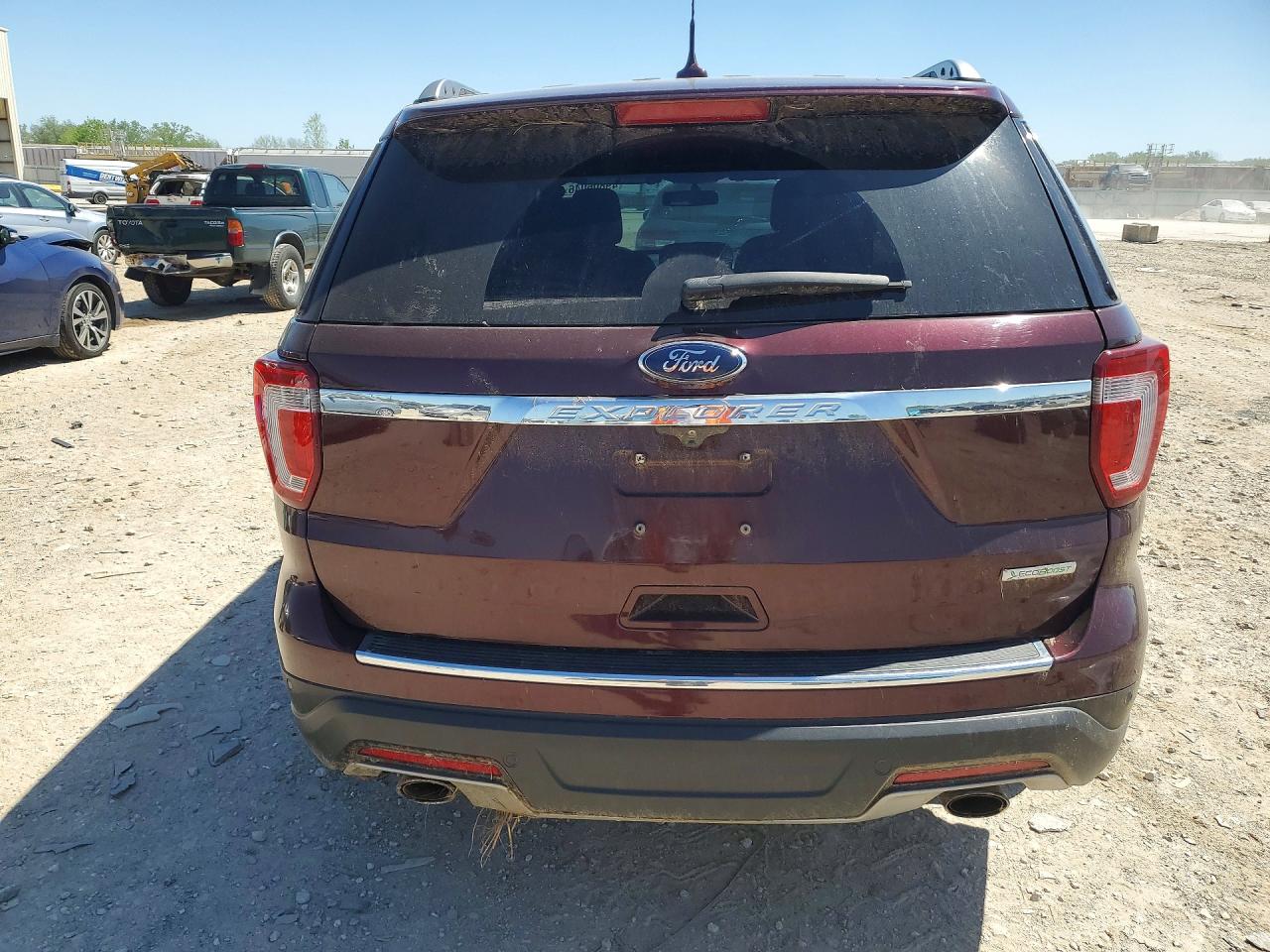 2018 FORD EXPLORER XLT photo 11