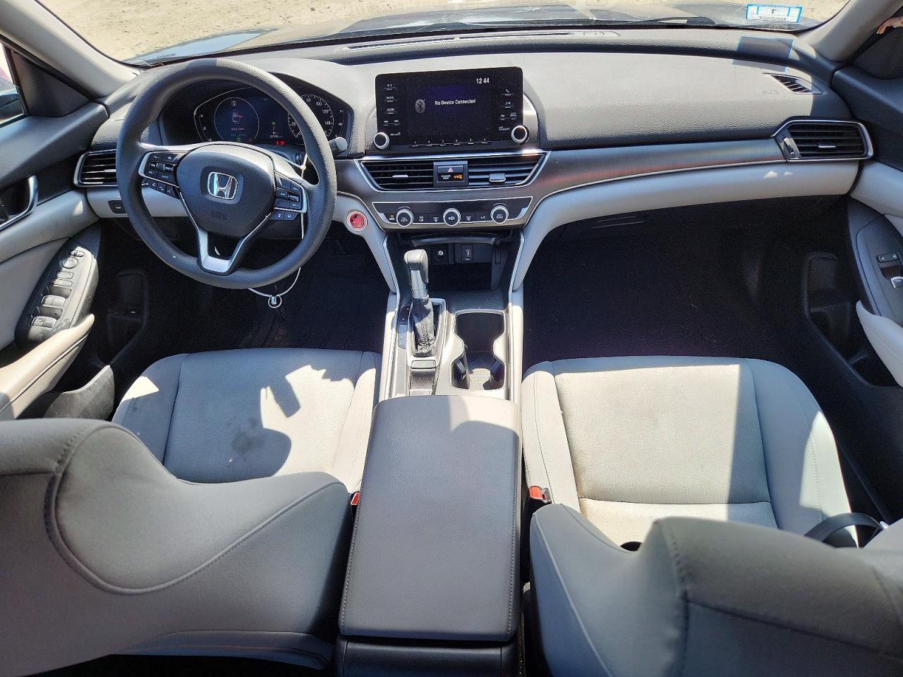 2018 HONDA ACCORD LX photo 15