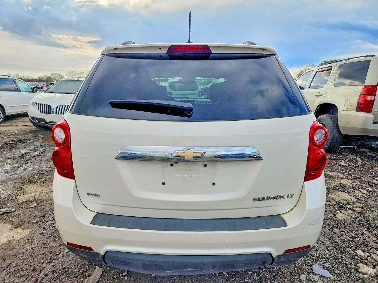 2015 CHEVROLET EQUINOX LT photo 11