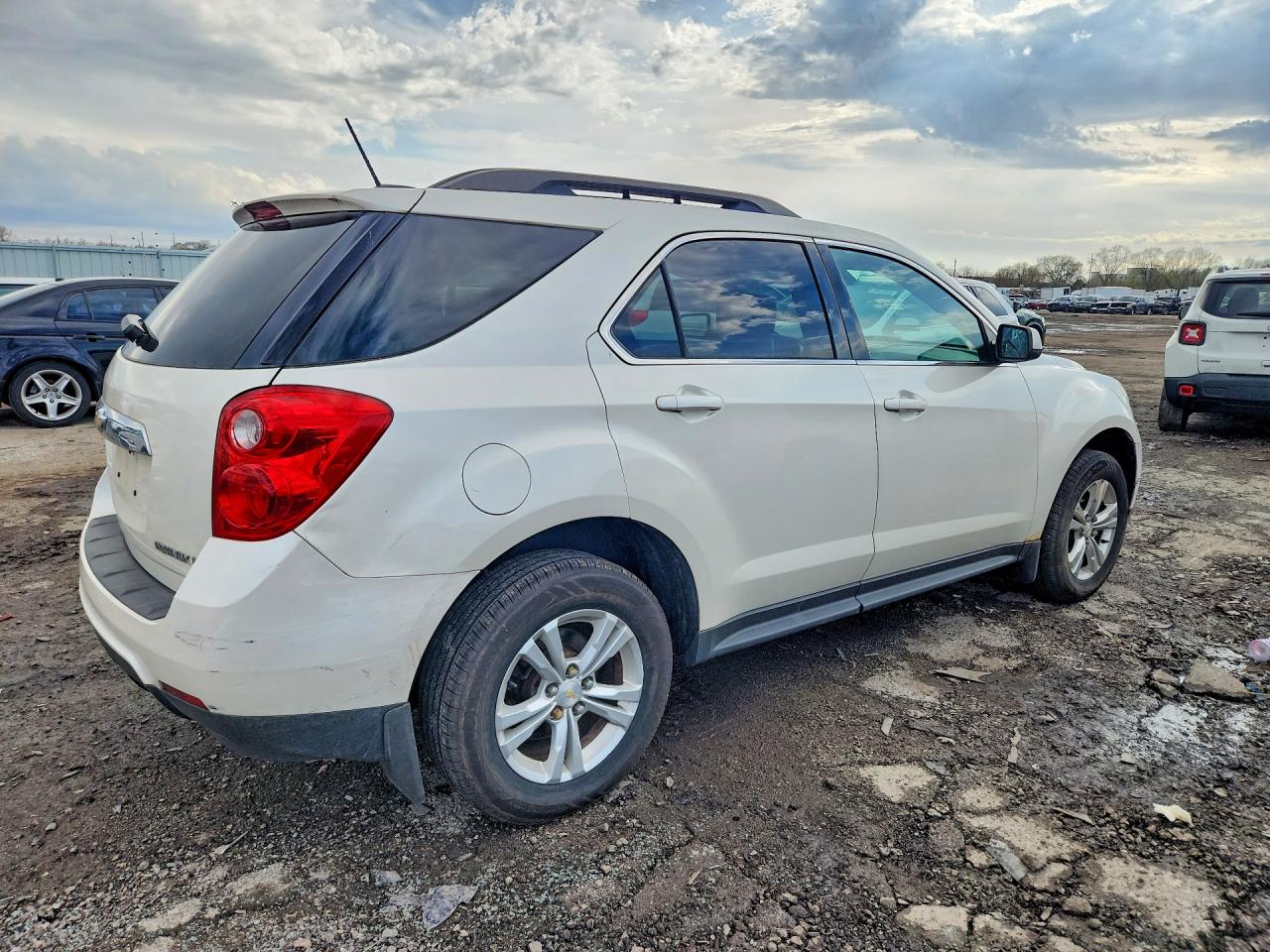 2015 CHEVROLET EQUINOX LT photo 5