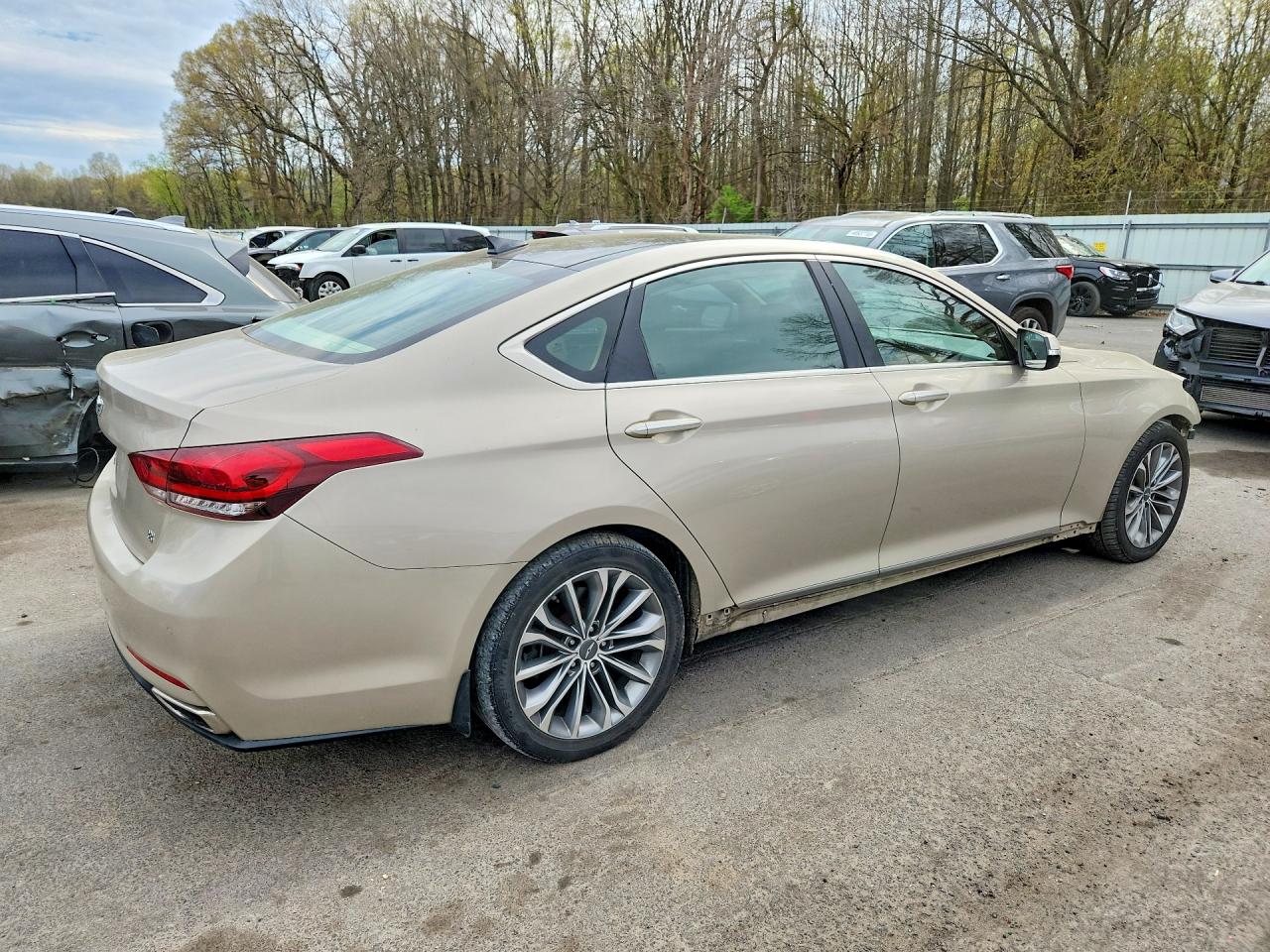 2015 HYUNDAI GENESIS 3.8L photo 5