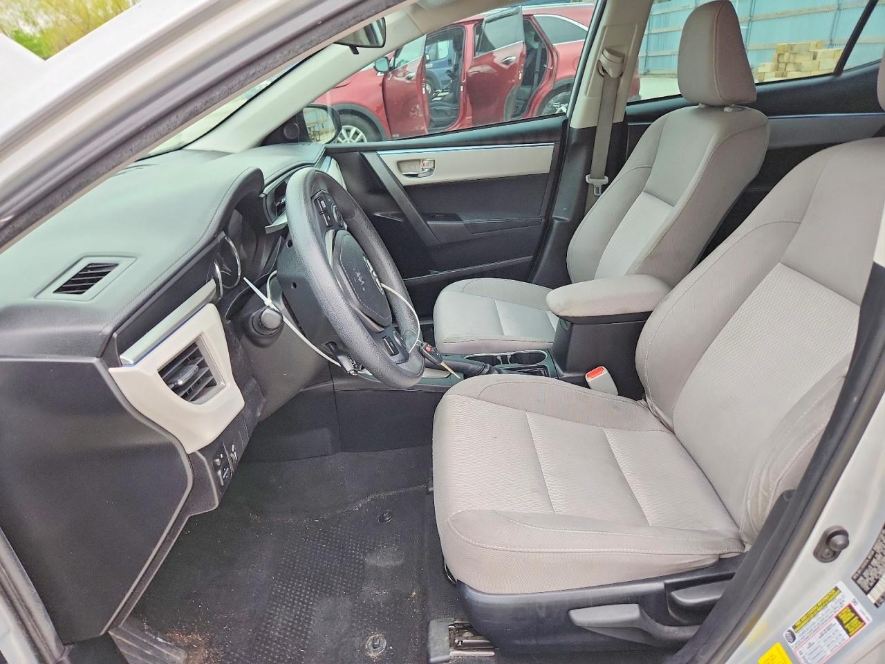 2014 TOYOTA COROLLA LE photo 7