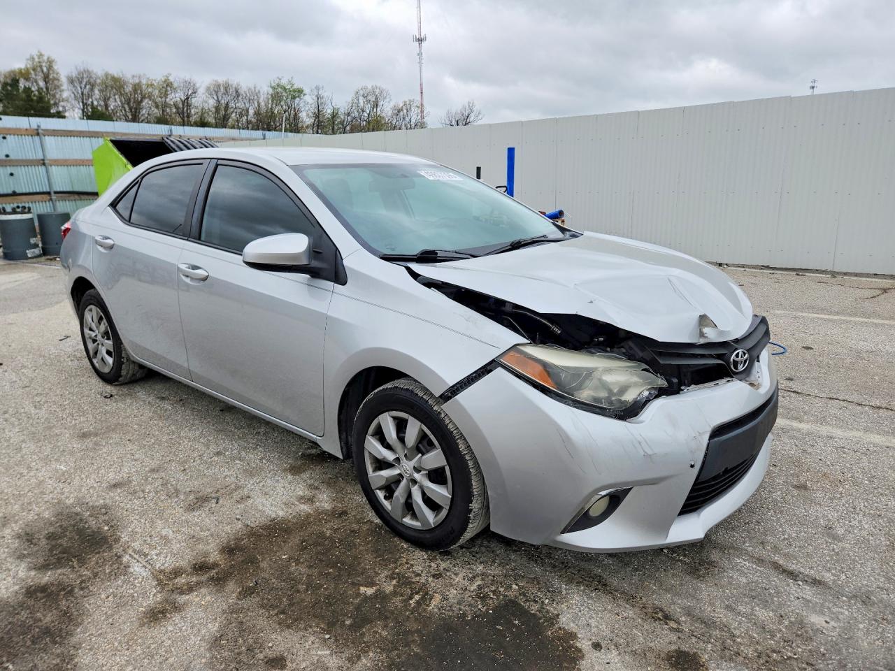 2014 TOYOTA COROLLA LE photo 4
