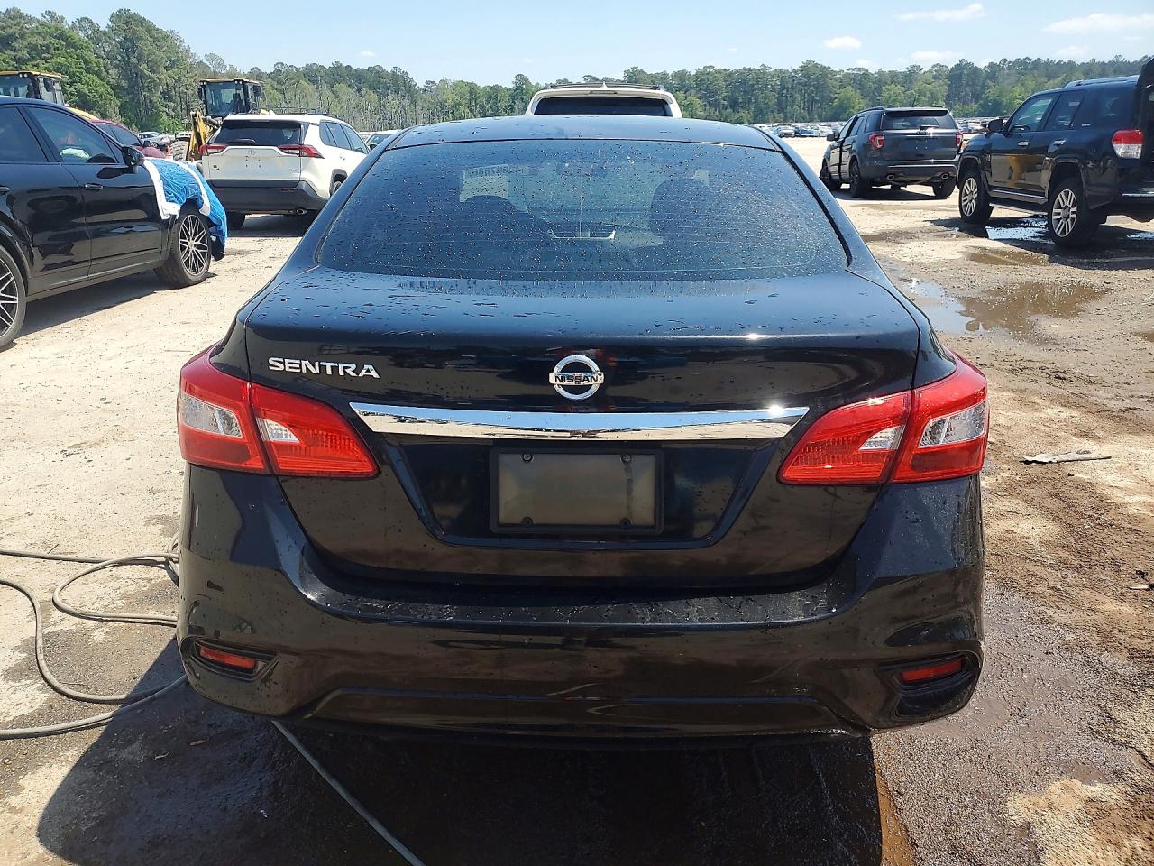 2017 NISSAN SENTRA S photo 6