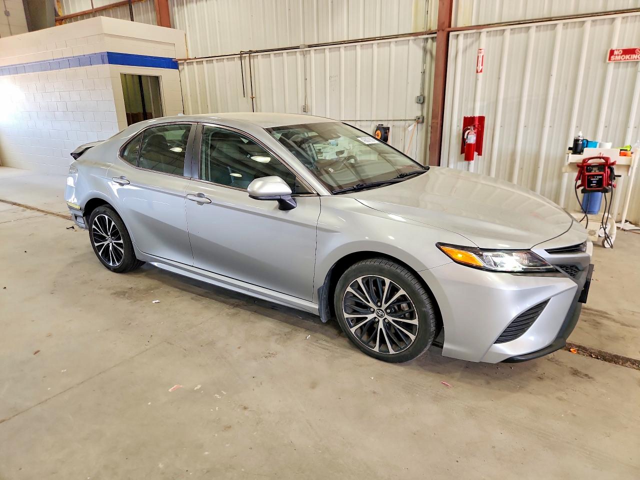 2020 TOYOTA CAMRY SE photo 7