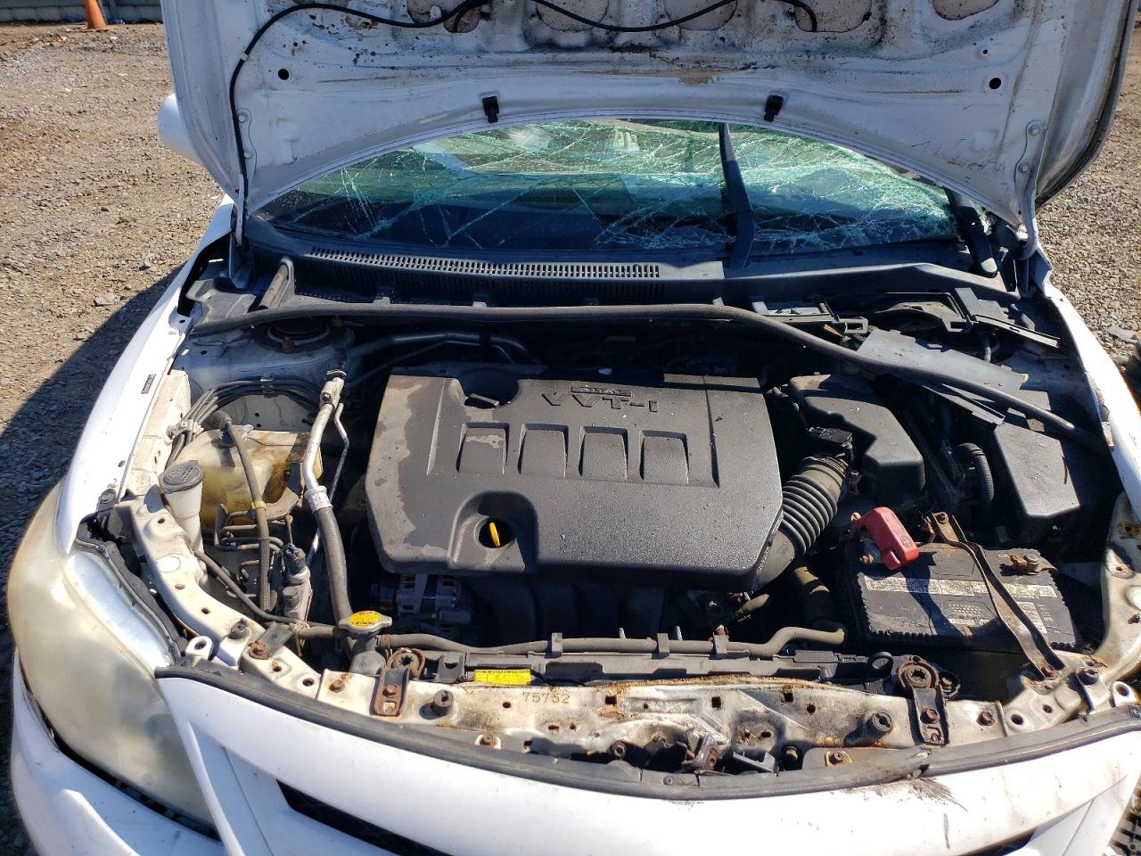2011 TOYOTA COROLLA LE photo 31