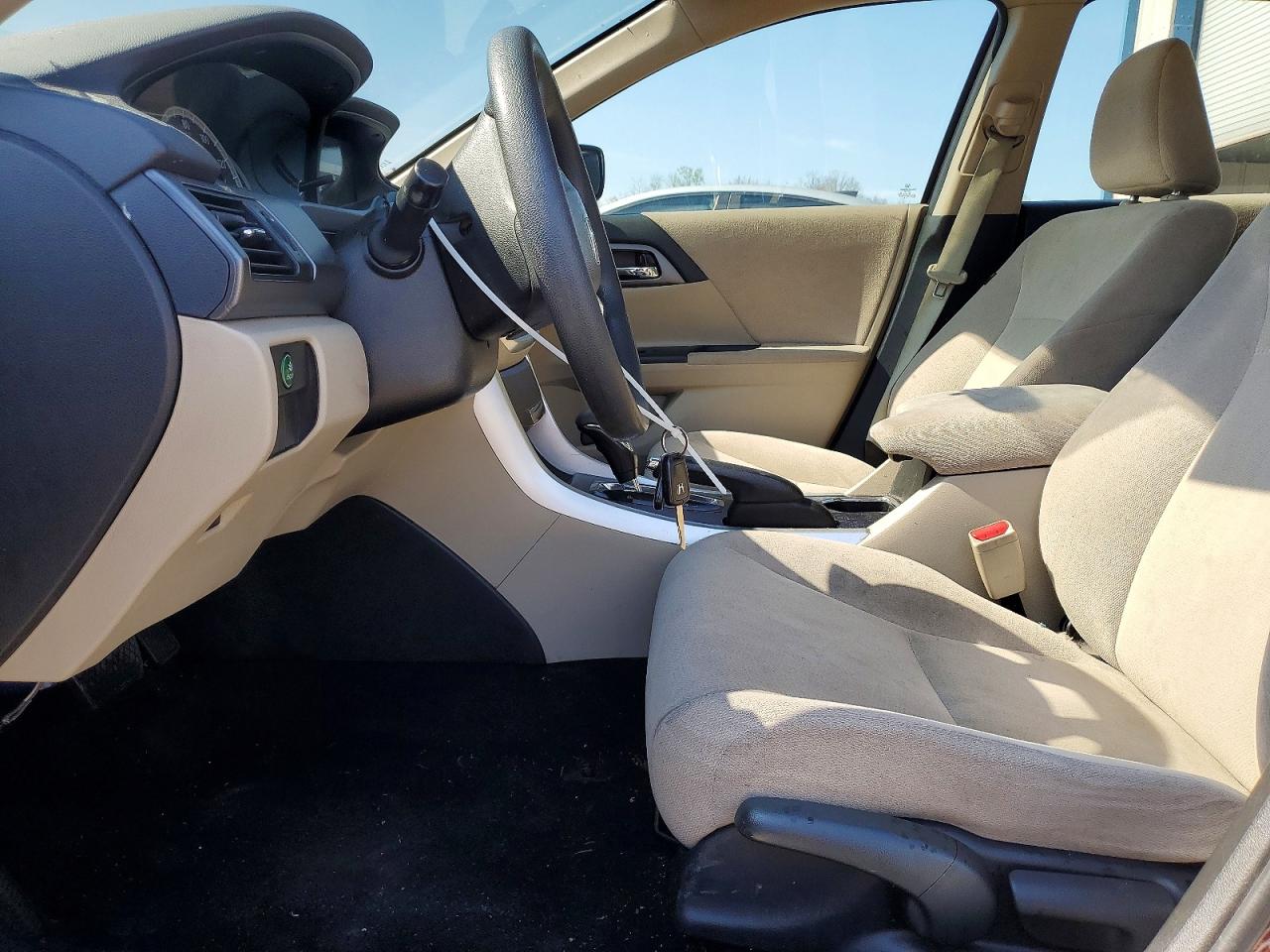 2013 HONDA ACCORD LX photo 19