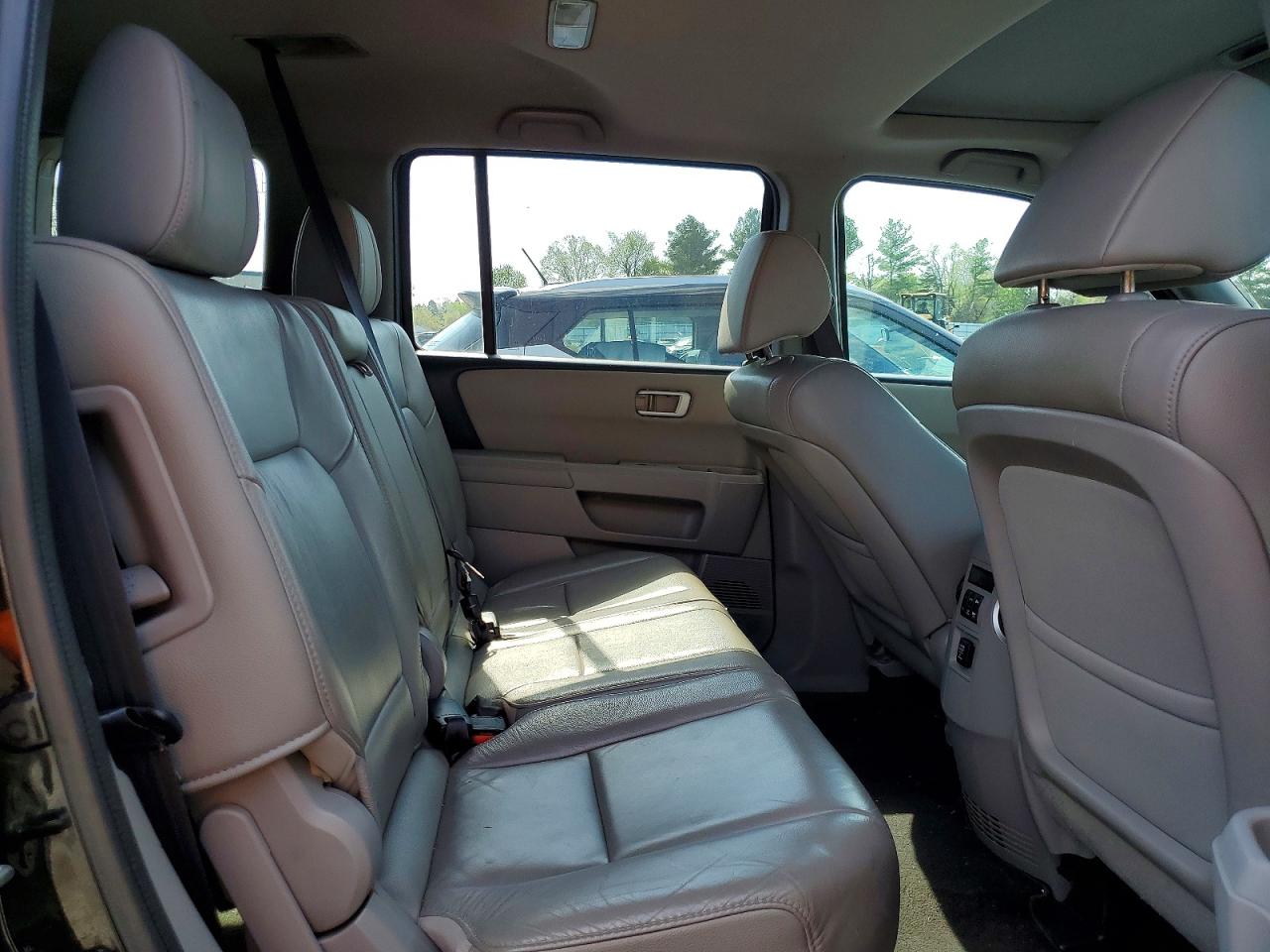 2015 HONDA PILOT EXLN photo 21