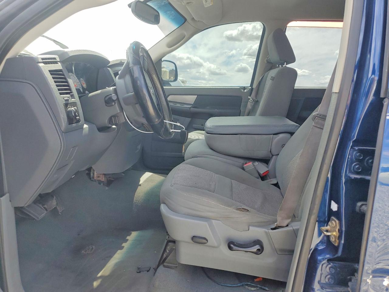 2007 DODGE RAM 1500 ST photo 19