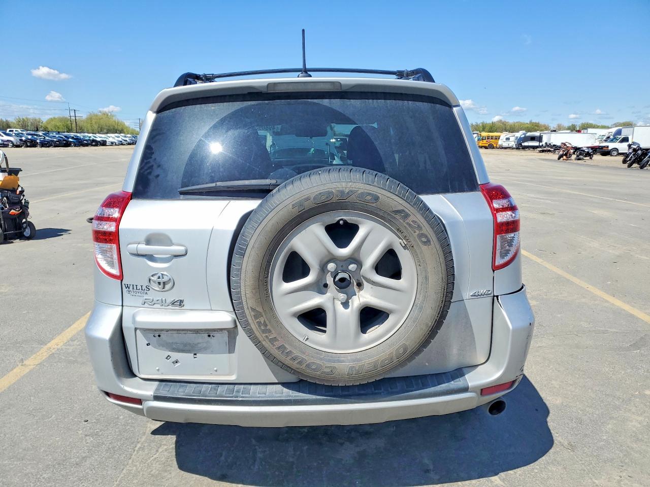 2012 TOYOTA RAV4 BASE photo 11