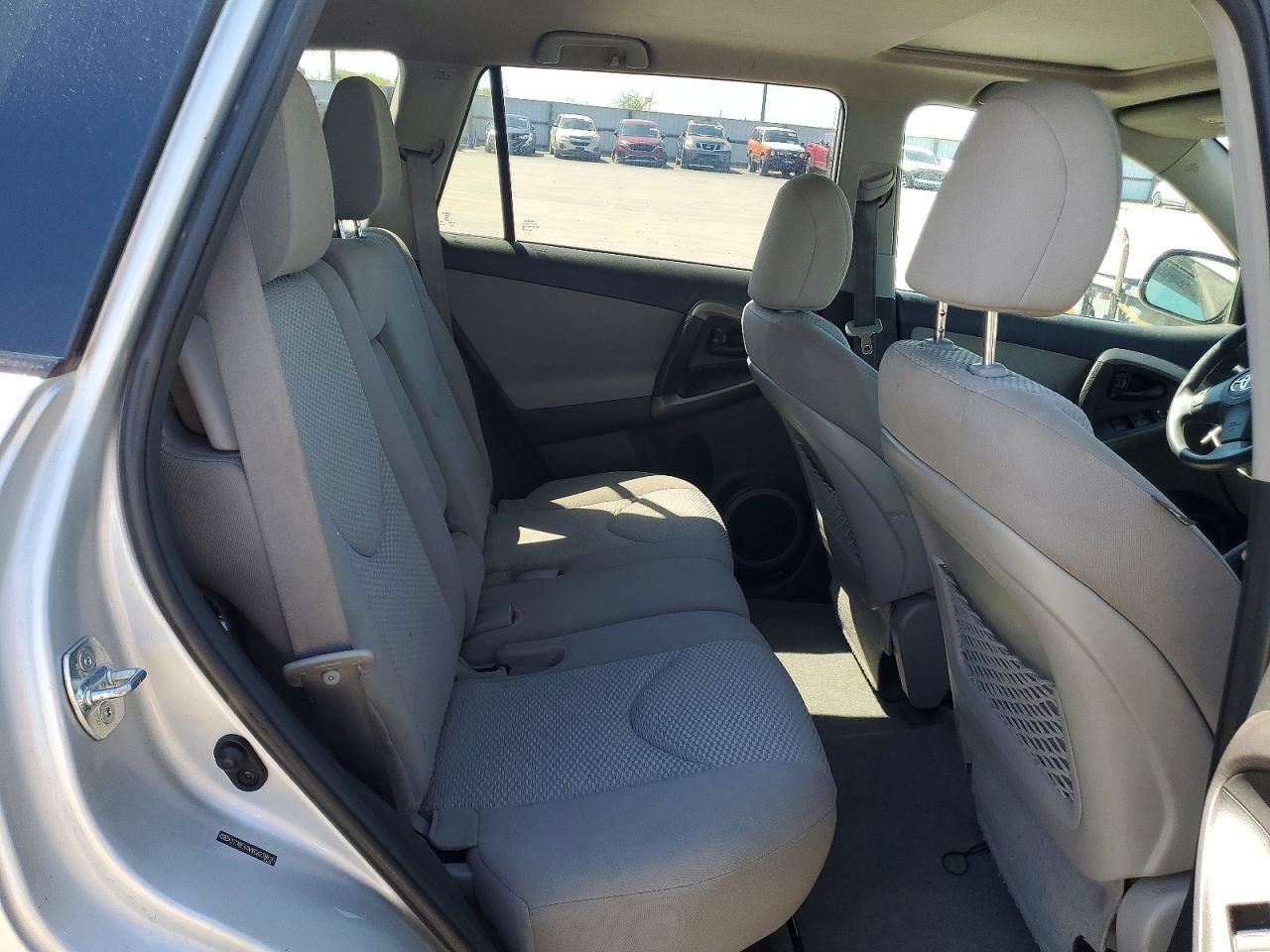 2012 TOYOTA RAV4 BASE photo 21