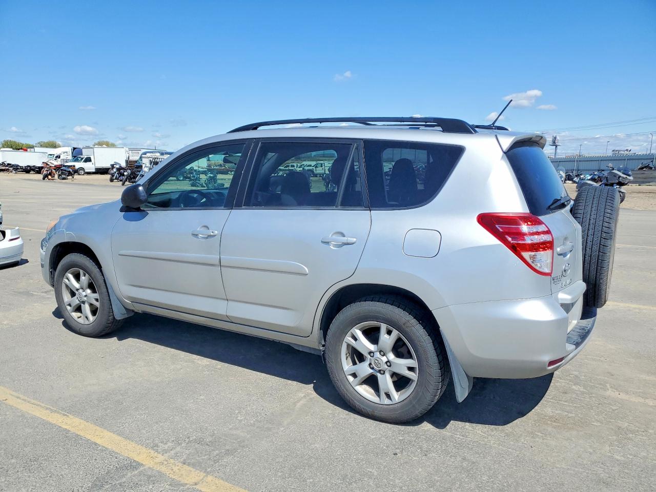 2012 TOYOTA RAV4 BASE photo 3