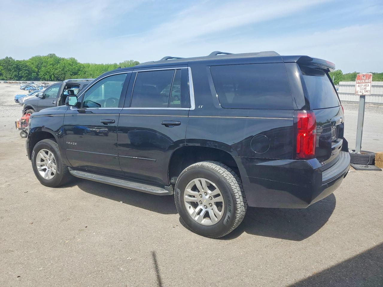 2017 CHEVROLET TAHOE C1500 LT photo 3