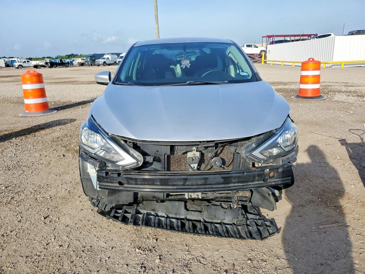 2019 NISSAN SENTRA SV photo 9