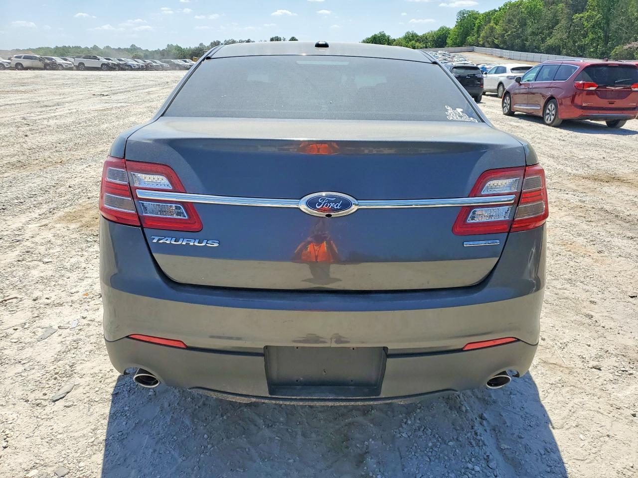 2018 FORD TAURUS SE photo 6