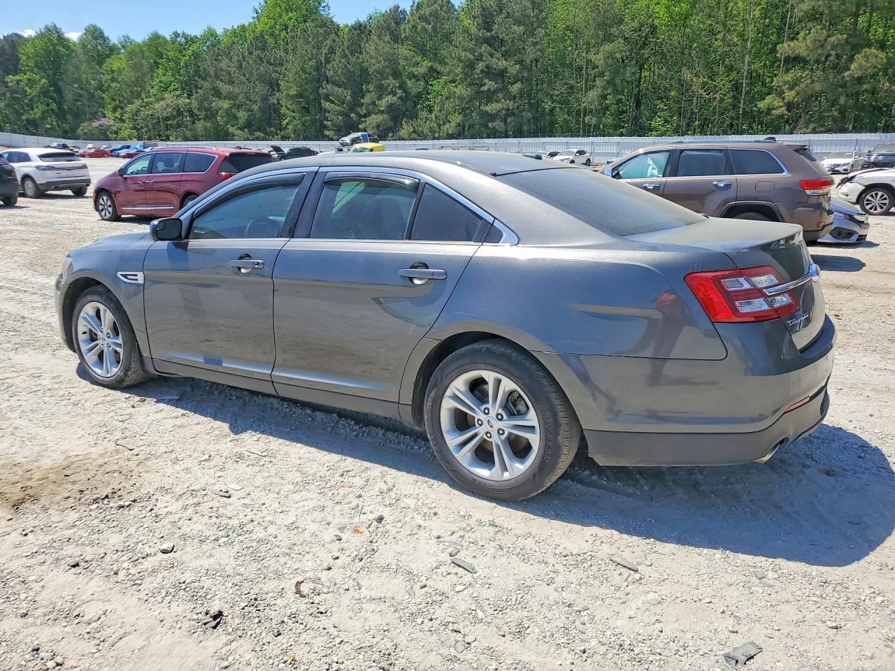 2018 FORD TAURUS SE photo 2