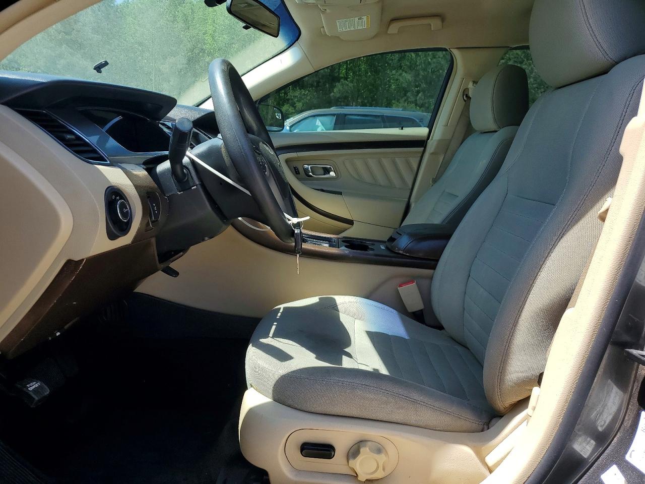 2018 FORD TAURUS SE photo 7