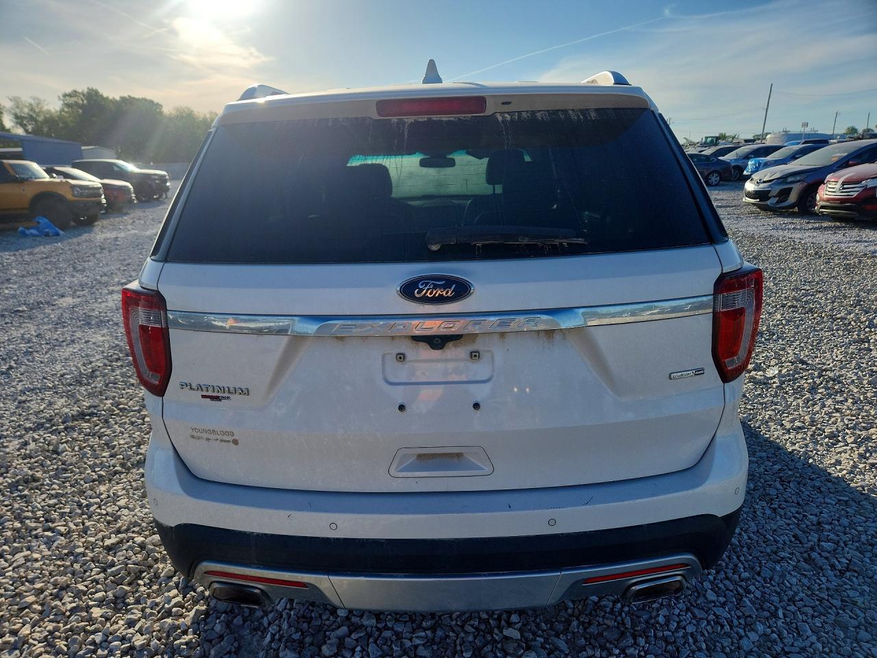 2016 FORD EXPLORER PLATINUM photo 11