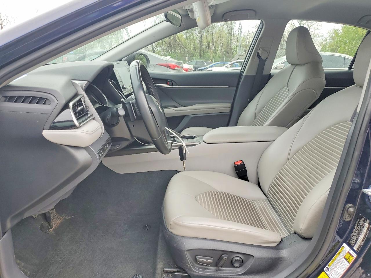 2022 TOYOTA CAMRY SE photo 13