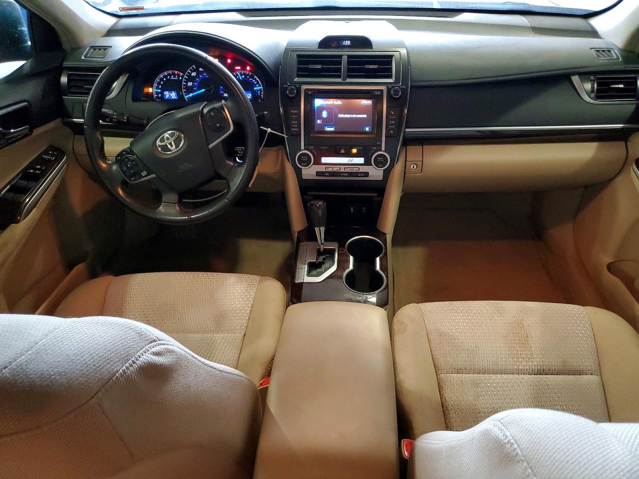 2012 TOYOTA CAMRY XLE photo 8
