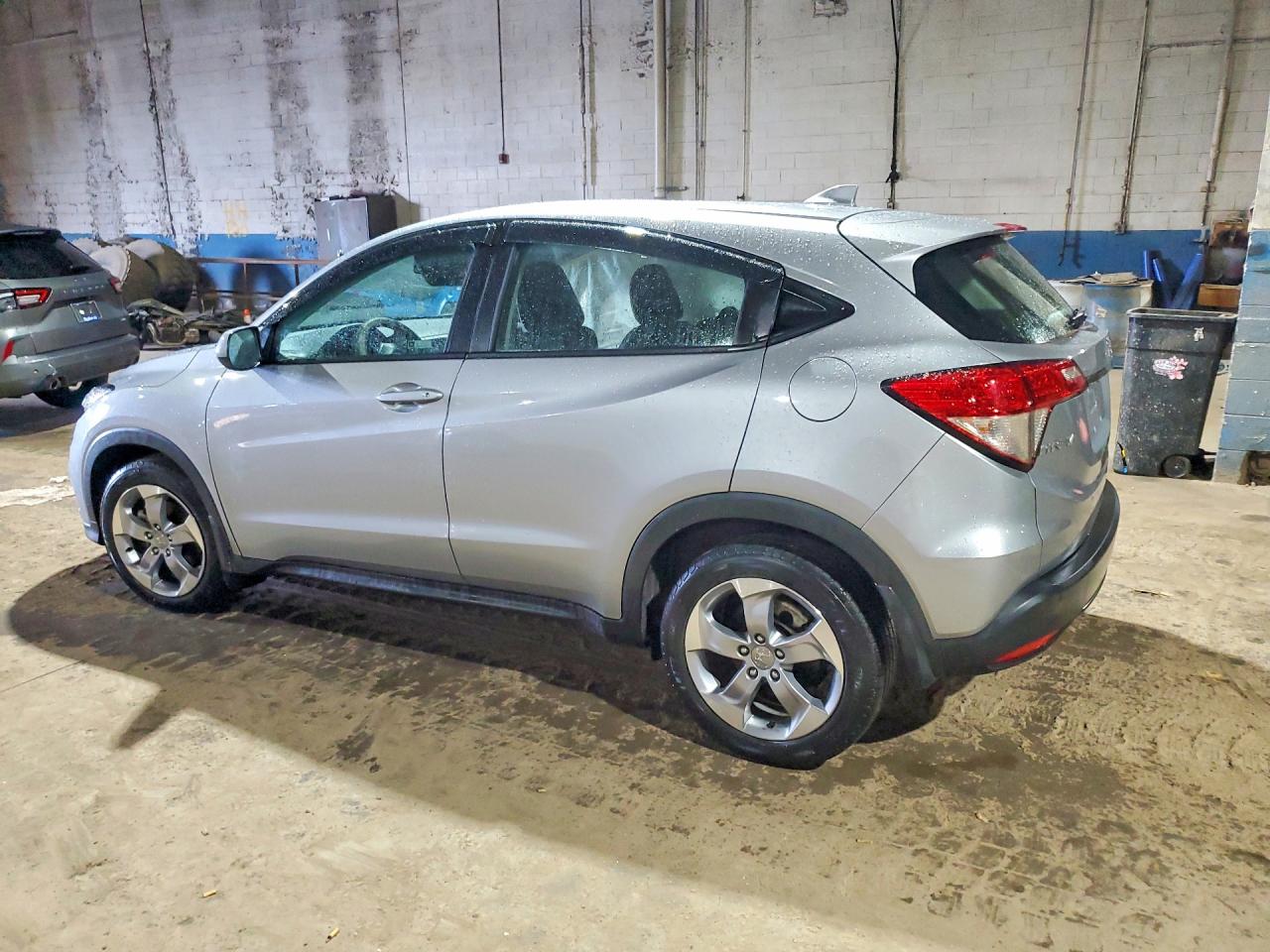 2019 HONDA HR-V LX photo 2