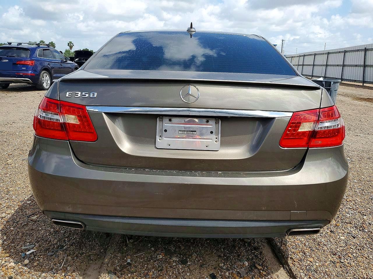 2011 MERCEDES-BENZ E 350 photo 11