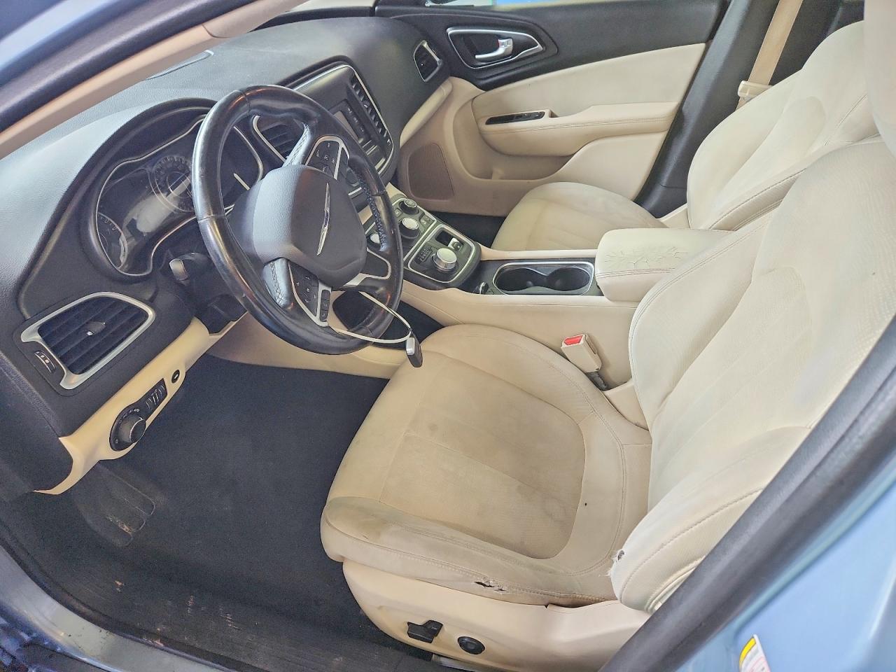 2015 CHRYSLER 200 LIMITED photo 7