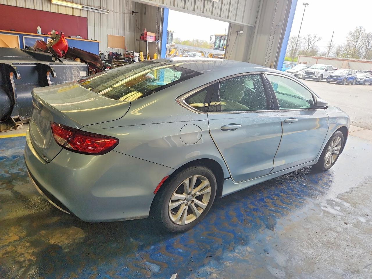 2015 CHRYSLER 200 LIMITED photo 3
