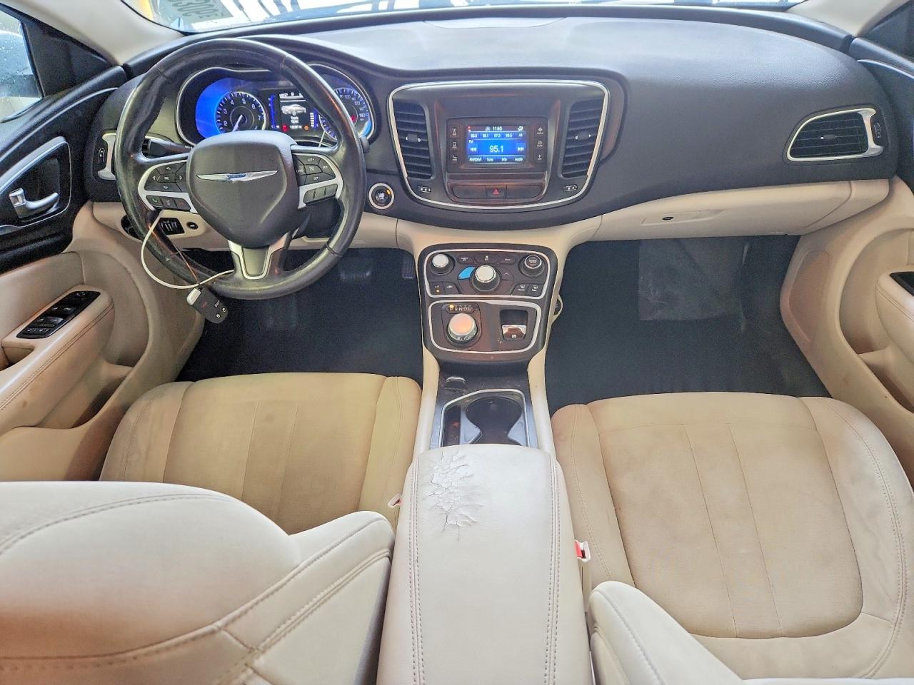 2015 CHRYSLER 200 LIMITED photo 8